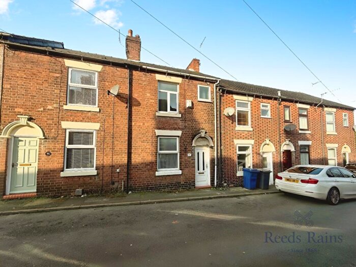 2 Bedroom Terraced House To Rent In Madeley Street, Newcastle, Staffordshire, ST5