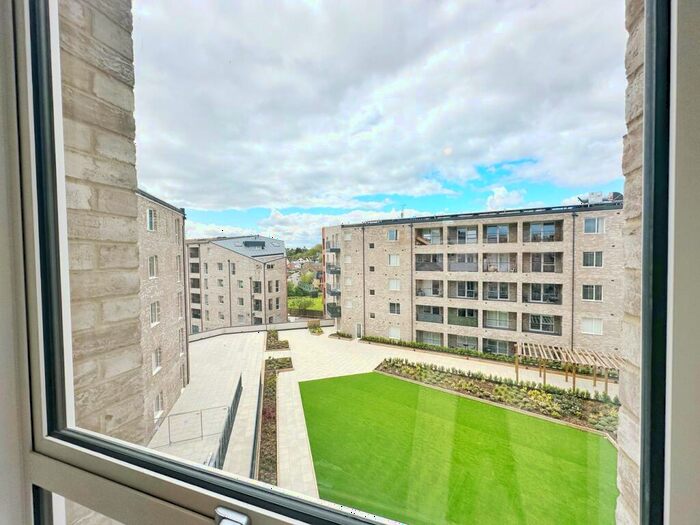 2 Bedroom Apartment For Sale In Station Road, Bishops Stortford, CM23