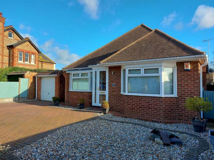3 Bedroom Detached Bungalow To Rent In Kings Avenue, Broadstairs CT10