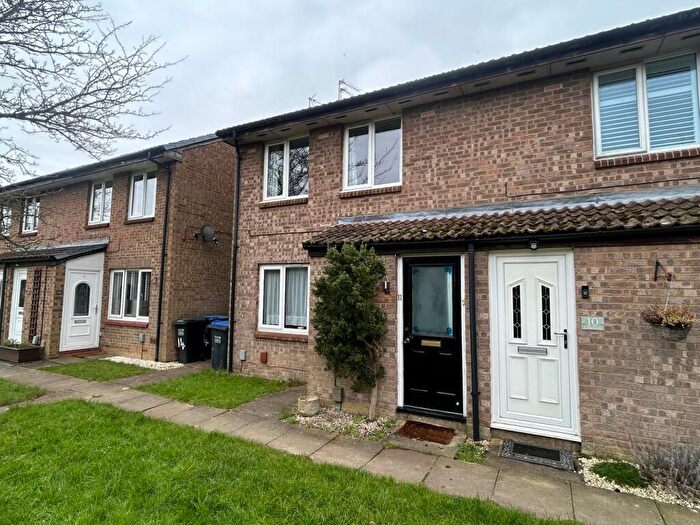 1 Bedroom Maisonette To Rent In Cowslips, Welwyn Garden City, AL7