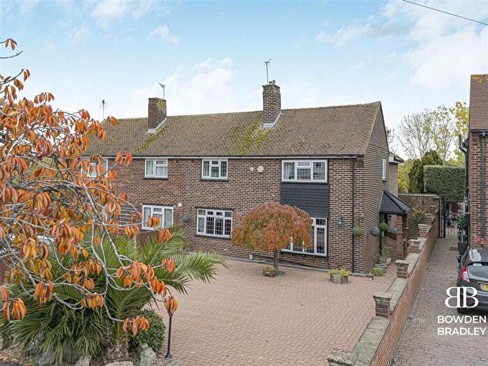4 Bedroom House For Sale In Coopers Close, Chigwell, IG7