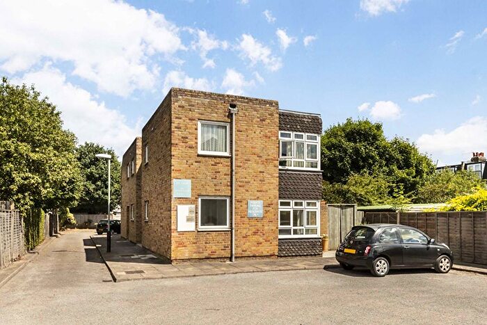 1 Bedroom Flat To Rent In Effra Road, Wimbledon, SW19