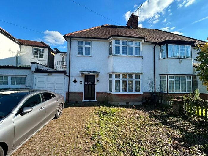 5 Bedroom Semi-Detached House To Rent In Stanmore, Harrow, HA7