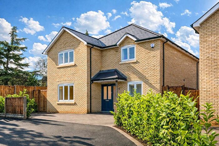 4 Bedroom Detached House For Sale In Watermill Lane, Bengeo, SG14