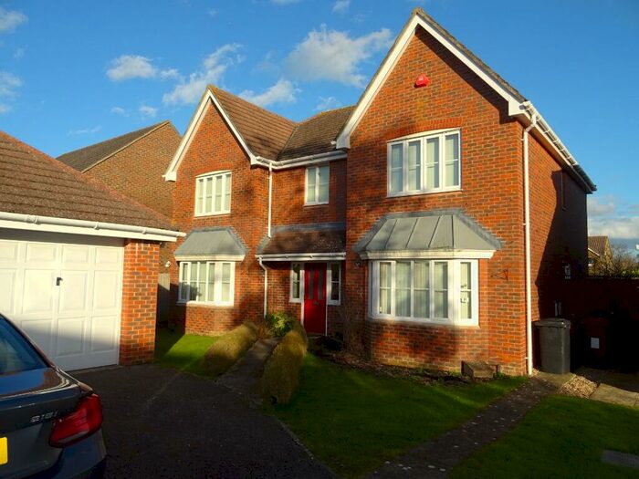 5 Bedroom Detached House To Rent In Caspian Close, Chichester, PO18