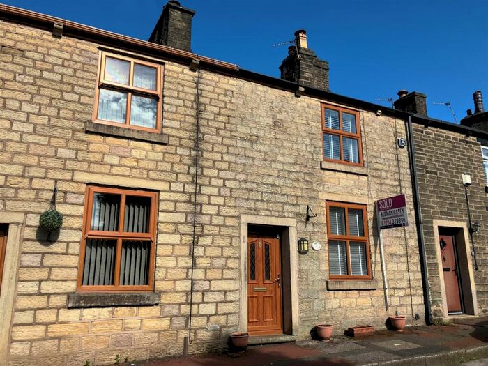 2 Bedroom Cottage To Rent In Chapel Street, Horwich, Bolton, BL6