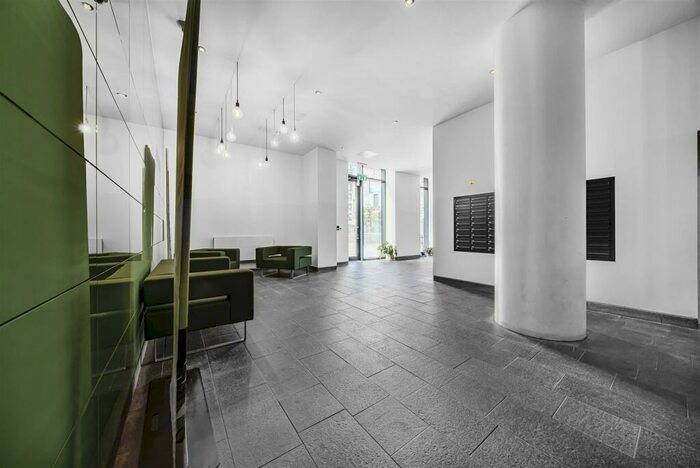 1 Bedroom Apartment For Sale In Alfred Street, Reading, RG1