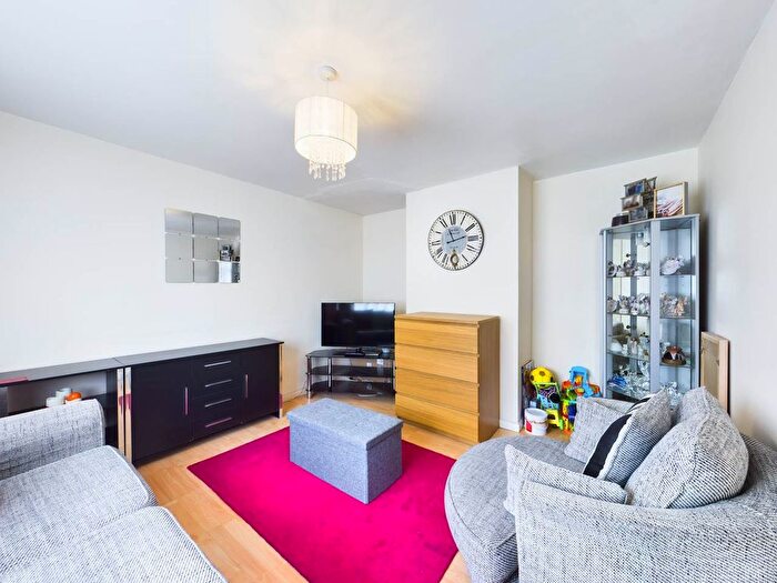 3 Bedroom Terraced House For Sale In Ellenborough Road, Sidcup, Kent, DA14