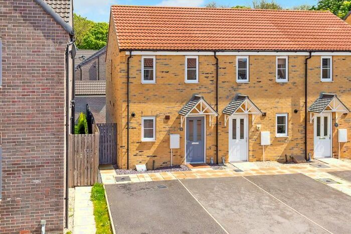 2 Bedroom End Of Terrace House To Rent In Blackthorn Close, Selby, YO8