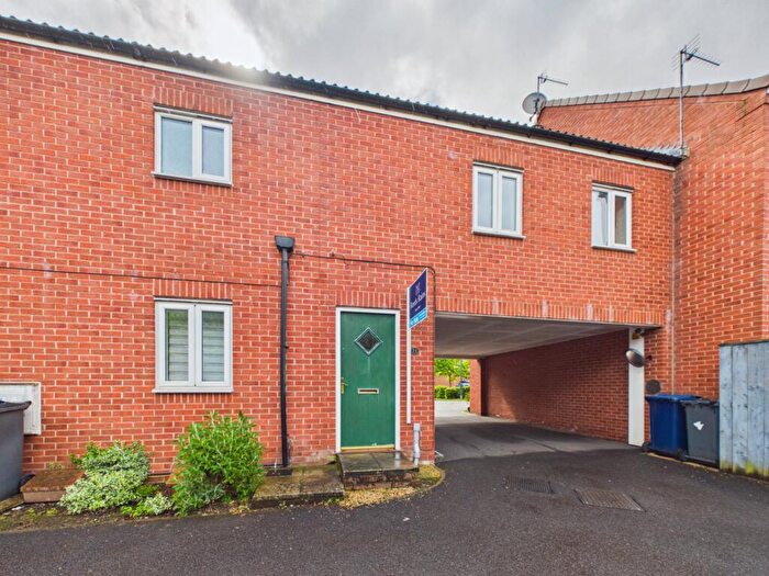1 Bedroom Apartment For Sale In Lycaon Gardens, Hebburn, Tyne And Wear, NE31