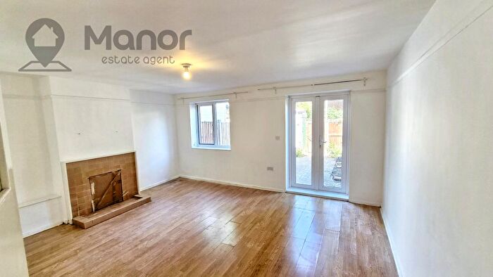 3 Bedroom Terraced House To Rent In Watson Street, Plaistow, E13