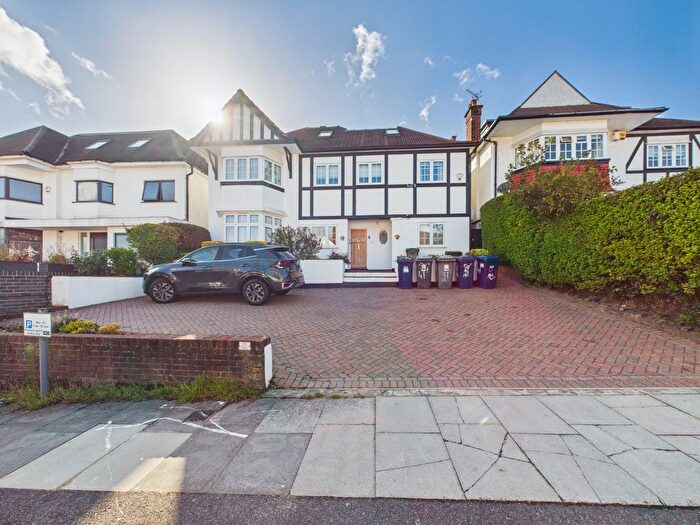 6 Bedroom Detached House For Sale In Allington Road, London, NW4