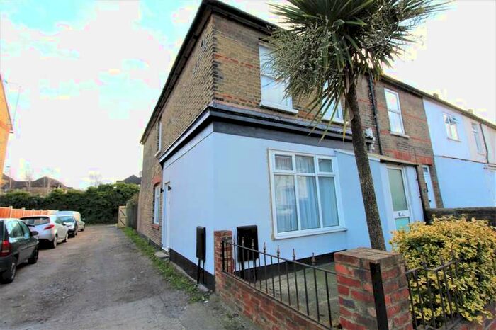 3 Bedroom Semi-Detached House To Rent In London Road, Grays, RM17