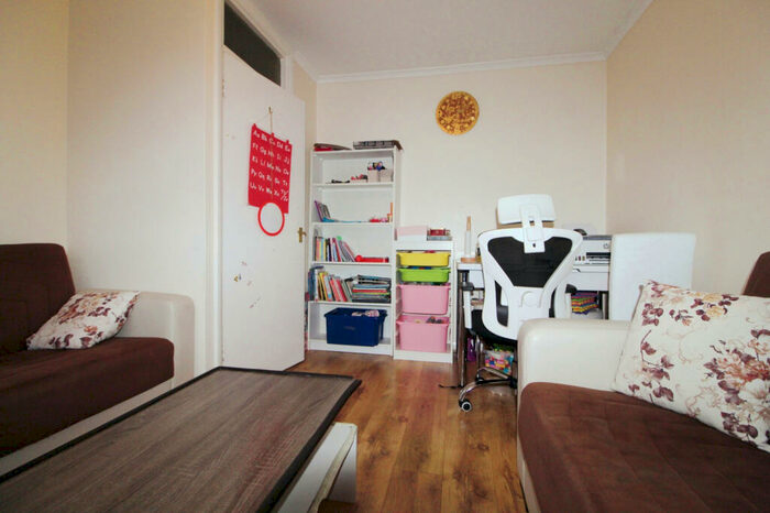 1 Bedroom Maisonette To Rent In Paulhan Road, Kenton, Harrow, HA3