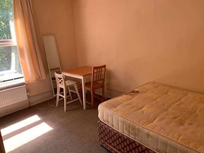 1 Bedroom Property To Rent In Tierney Road, London, SW2