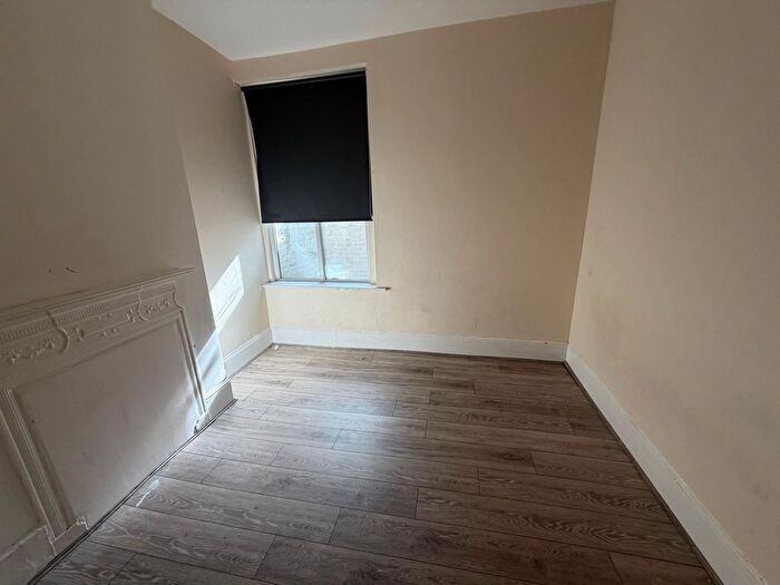 1 Bedroom Property To Rent In Friern Barnet Road, London, N11