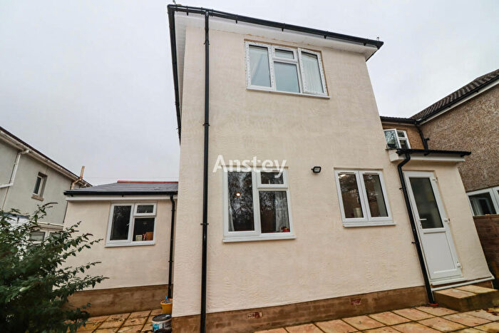 6 Bedroom Semi-Detached House To Rent In Granby Grove, Southampton, SO17