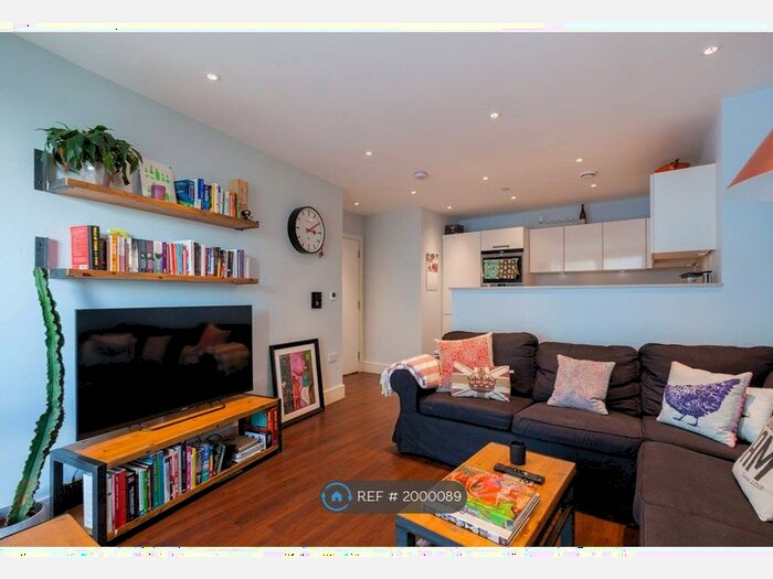 2 Bedroom Flat To Rent In Queensland Road, London, N7