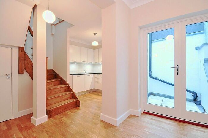 1 Bedroom Flat To Rent In Old Brompton Road, South Kensington, SW7
