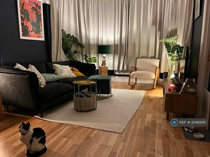 2 Bedroom Flat To Rent In Linden Road, London, N15