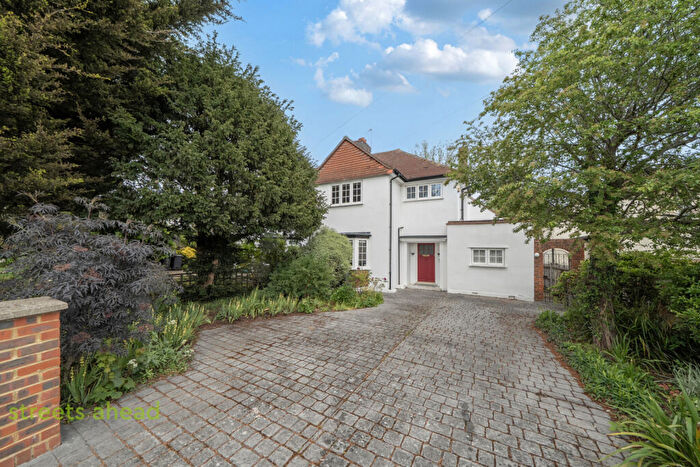 3 Bedroom Semi-Detached House For Sale In Tennison Road, London, SE25