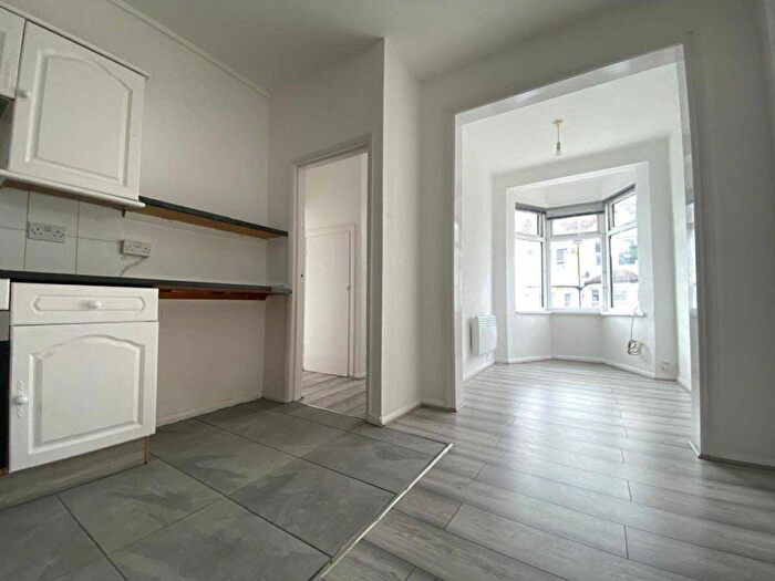 1 Bedroom Flat To Rent In Windsor Road, Bexhill On Sea, TN39