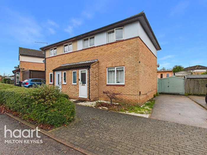 3 Bedroom Semi Detached House For Sale In Fairford Crescent, Downhead Park, MK15