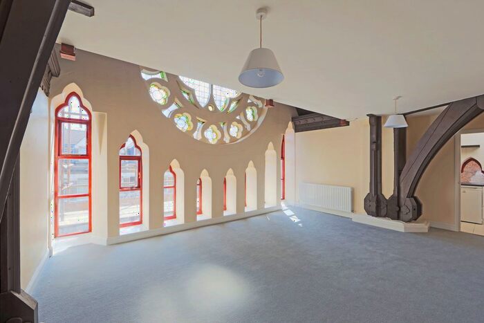 2 Bedroom Maisonette To Rent In Waldegrave Road, London, Off Anerley Hill, SE19