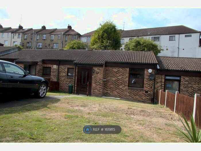 2 Bedroom Bungalow To Rent In Dale Street, Chatham, ME4