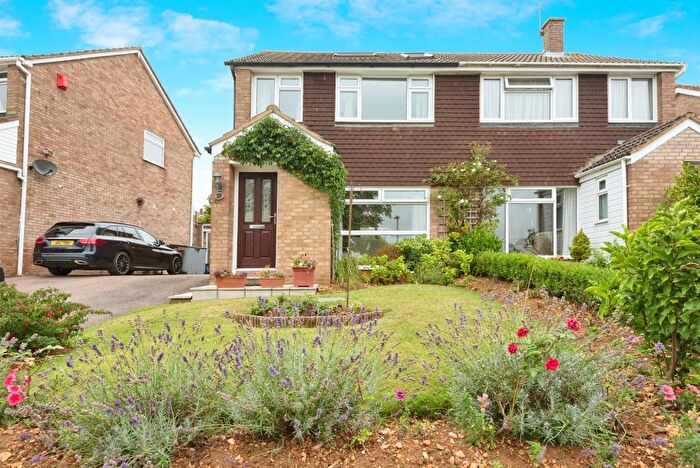 4 Bedroom Semi Detached House For Sale In Hazelmere Road, Stevenage, SG2