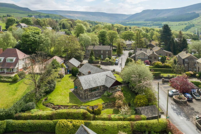 3 Bedroom Detached Bungalow For Sale In Boarshurst, Greenfield, Saddleworth, OL3