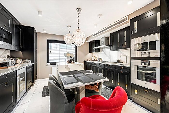 4 Bedroom Flat To Rent In Glendore House, W1J