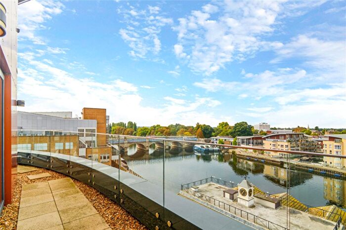 2 Bedroom Flat To Rent In Water Lane, Kingston Upon Thames, KT1