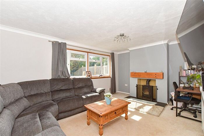 3 Bedroom Semi-detached House For Sale In Streele View, Uckfield, East Sussex, TN22