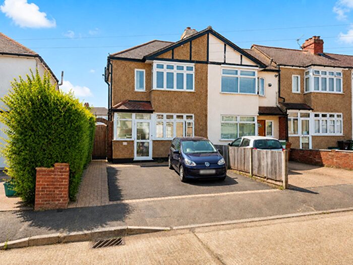 2 Bedroom Semi Detached House To Rent In Conrad Drive, Worcester Park, KT4