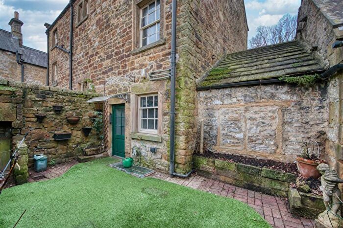 3 Bedroom Semi-Detached House For Sale In South Church Street, Bakewell, DE45