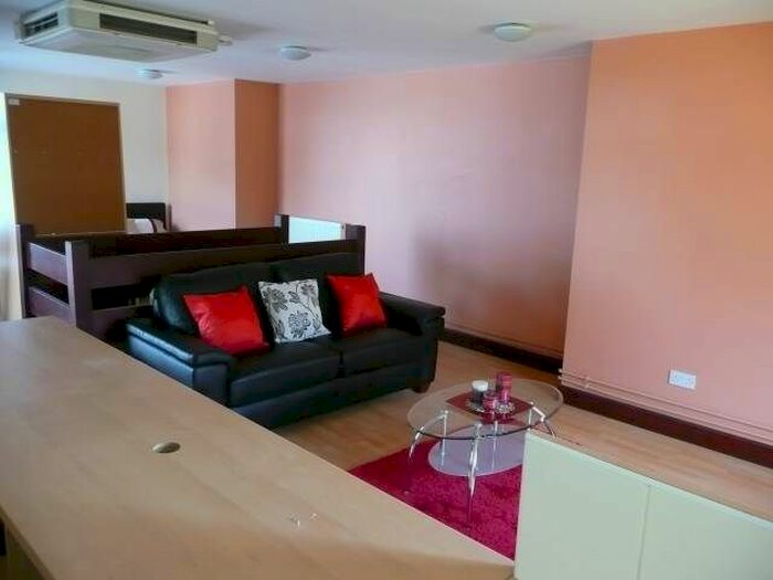 Studio To Rent In Great Horton Road, Great Horton, Bradford, BD7