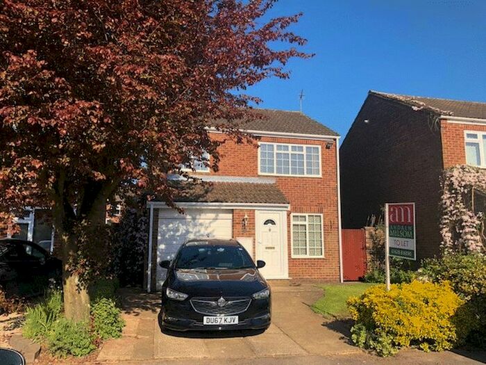 3 Bedroom Detached House To Rent In Pigeon Farm Road, Stokenchurch, High Wycombe, HP14