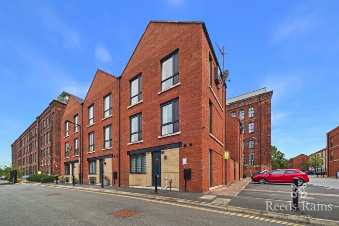 3 Bedroom House To Rent In Elisabeth Gardens, Stockport, Greater Manchester, SK5