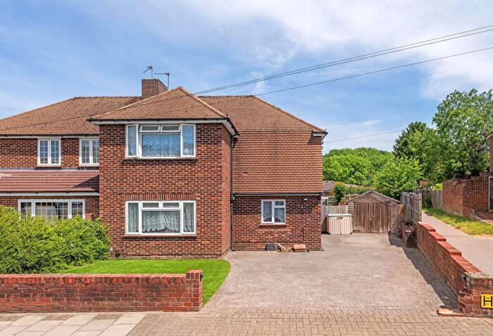3 Bedroom Semi Detached House For Sale In Daleside, Orpington, BR6