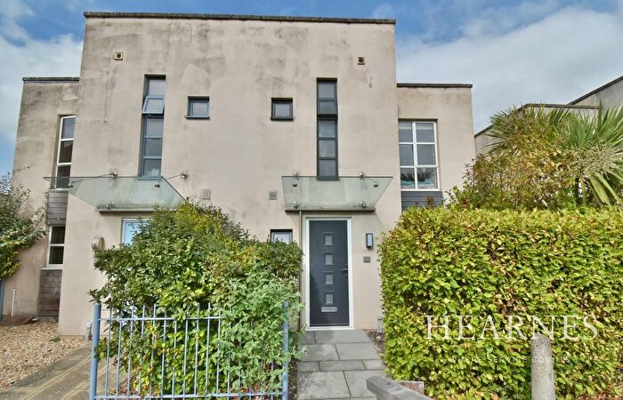 3 Bedroom Semi-Detached House For Sale In Victoria Road, Ferndown, BH22
