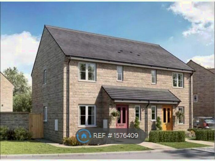 3 Bedroom Semi-Detached House To Rent In Drovers Green, Chippenham, Wiltshire, SN14