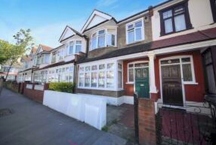 3 Bedroom Terraced House To Rent In Colebrook Road, Streatham, SW16