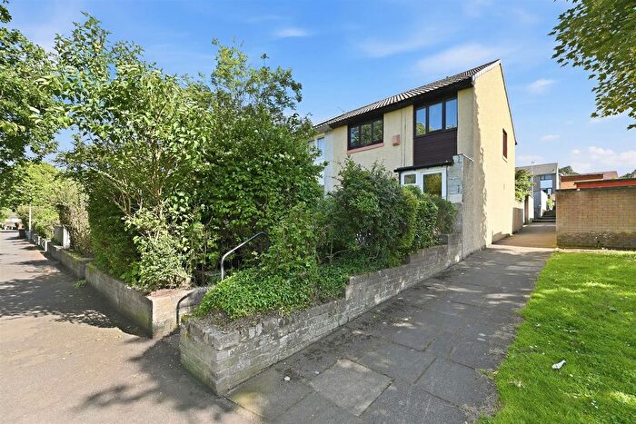 3 Bedroom End Of Terrace House For Sale In Muirfield Drive, Glenrothes, KY6