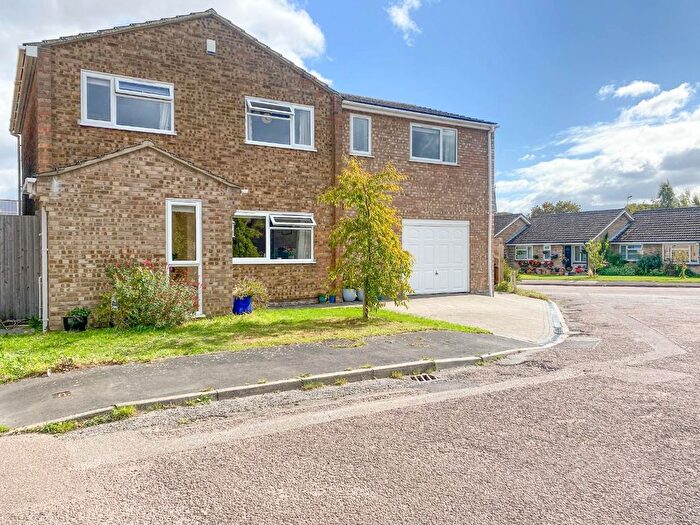 5 Bedroom Detached House For Sale In The Rustons, Duxford, Cambridge, CB22
