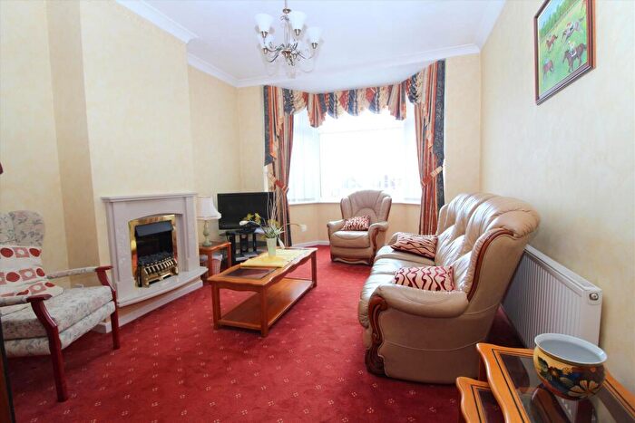 2 Bedroom Flat To Rent In St Annes Road, Blackpool, FY4