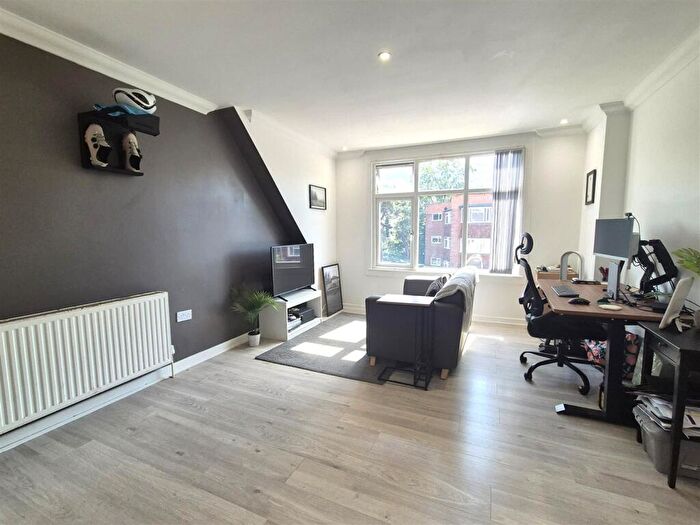 1 Bedroom Flat For Sale In Ashley Road, Poole, BH14