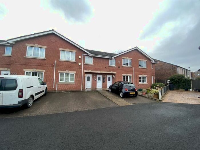 2 Bedroom Apartment To Rent In Alden Court, Westhoughton, BL5