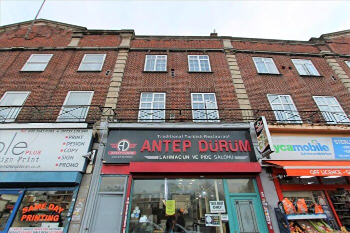 3 Bedroom Flat To Rent In Sterling Way, London, N18