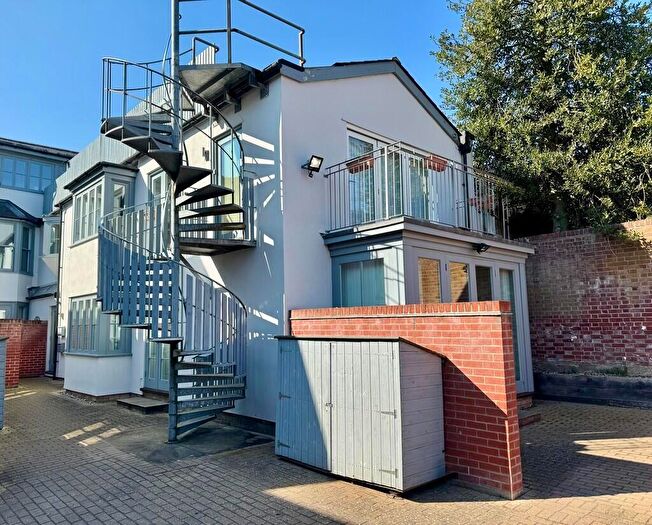 2 Bedroom Flat For Sale In Angel Lane, Bury St. Edmunds, Suffolk, IP33